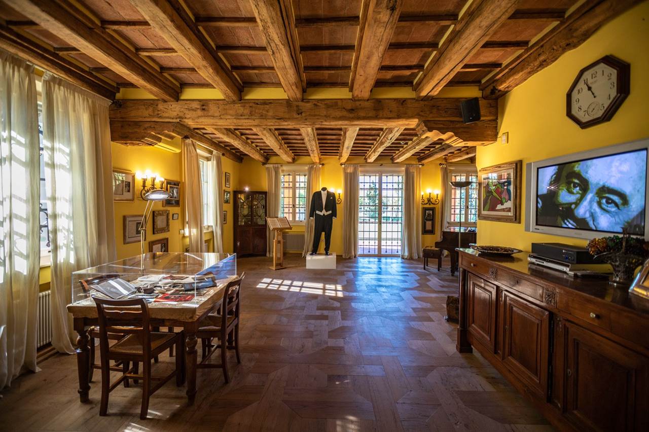casa pavarotti