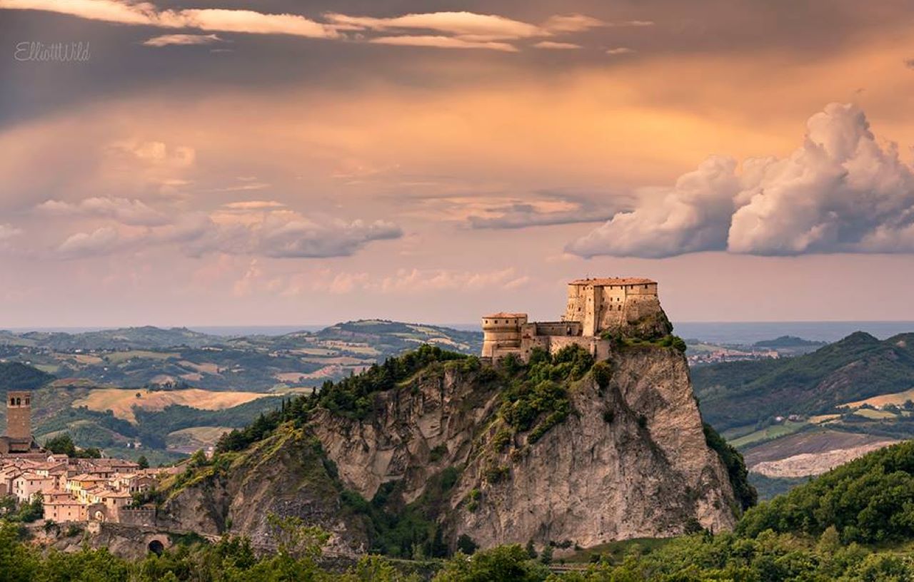 fortezza san leo monte