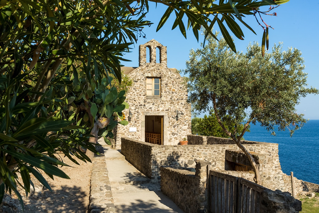 castello aragonese ischia piccola la chiesa della madonna della libera 2