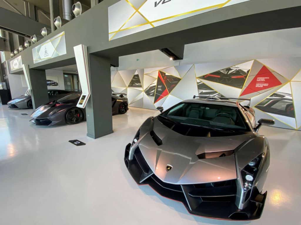 lamborghini museum italy display 1024x768