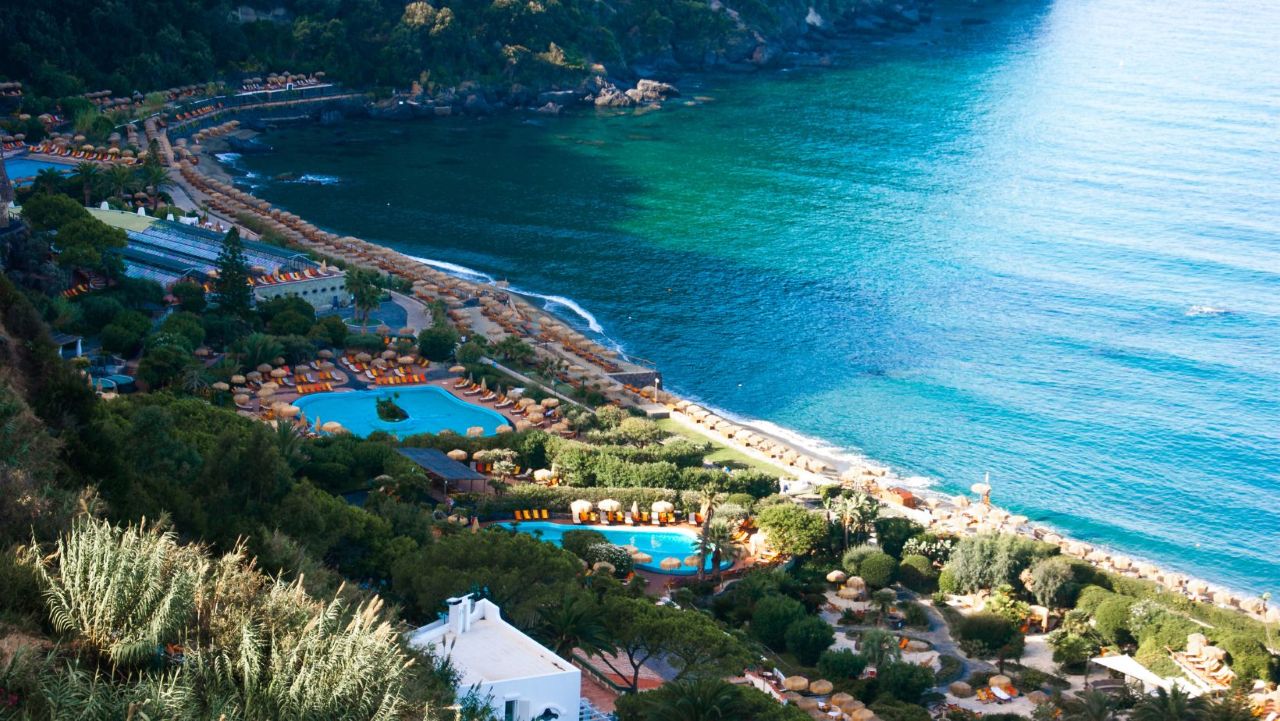 ischia forio giardini poseidon con spiaggia