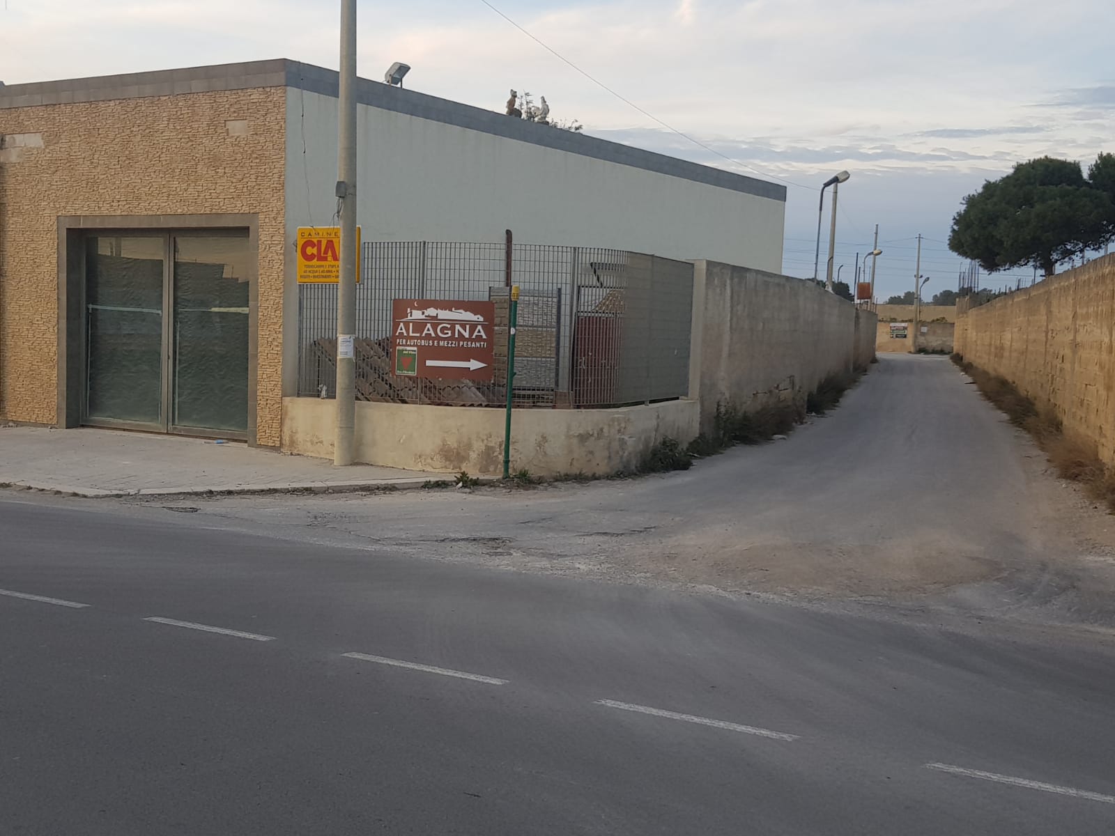 ingresso mezzi pesanti